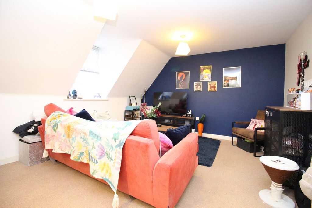 Additional image 5 of 2 bed flat for saleOld School Court, Fareham PO16