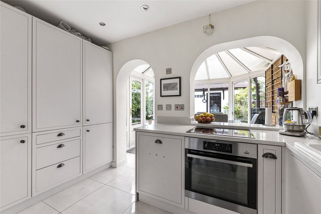Property photo 2 of 18 Kitchen
