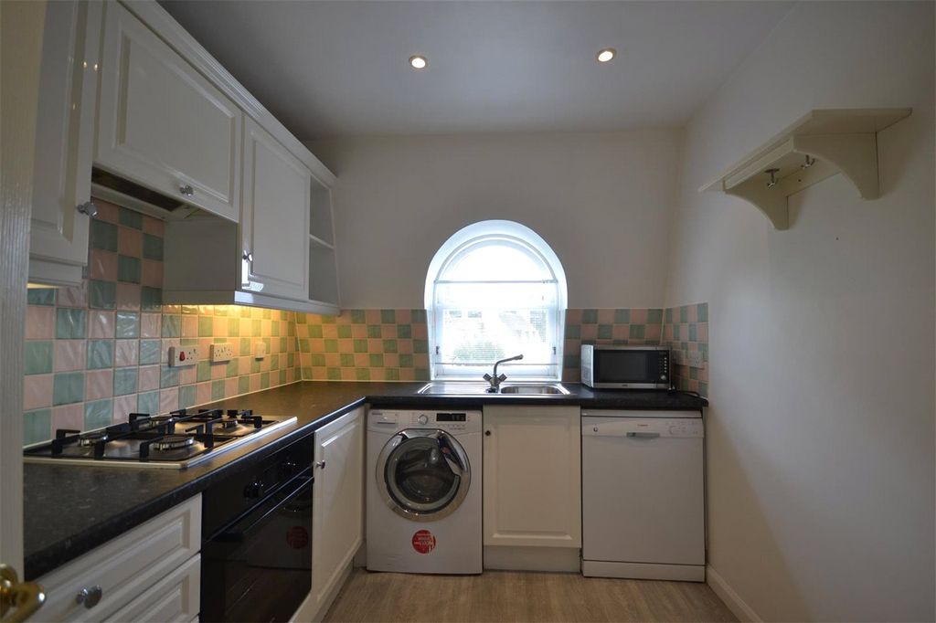 Property photo 2 of 9 Picture No. 22