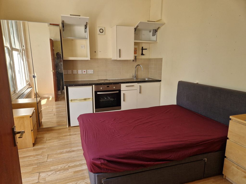 Property photo 1 of 5