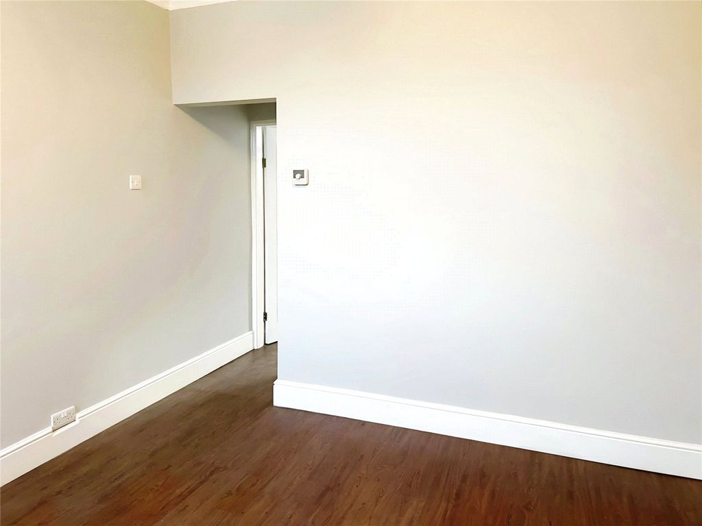 Property photo 3 of 9 Dining Room