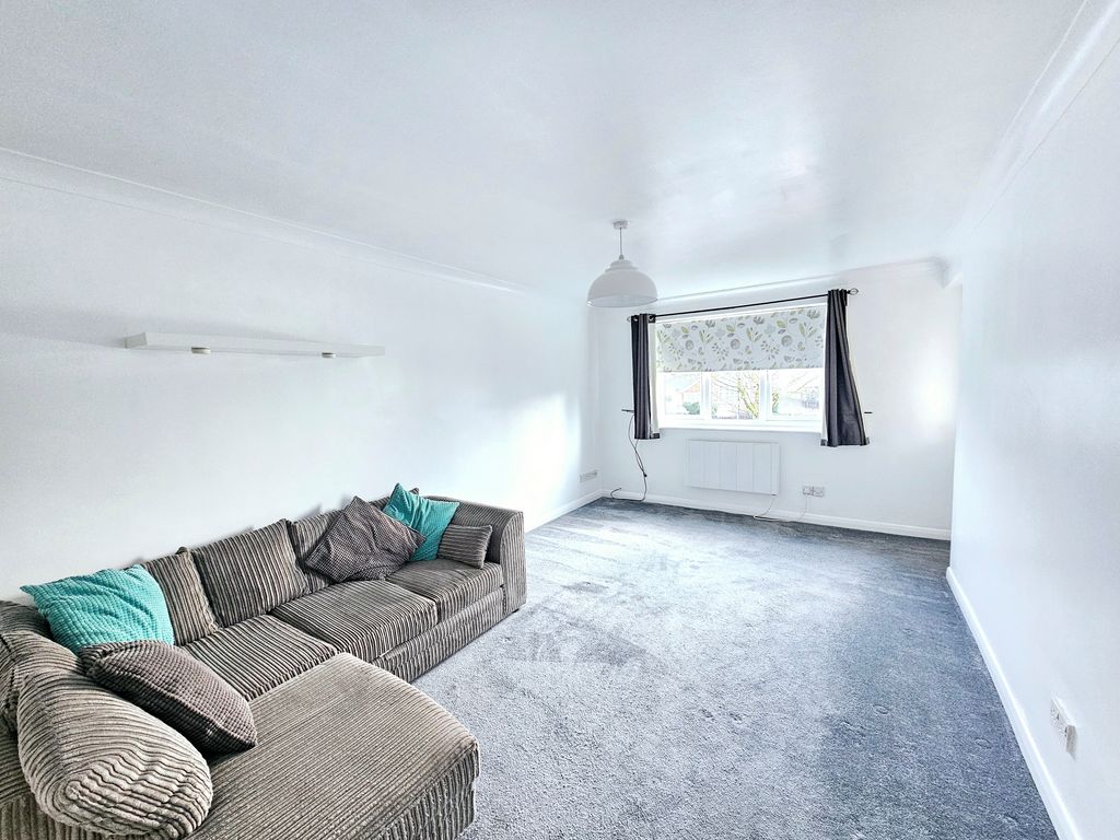 Property photo 2 of 7 Image