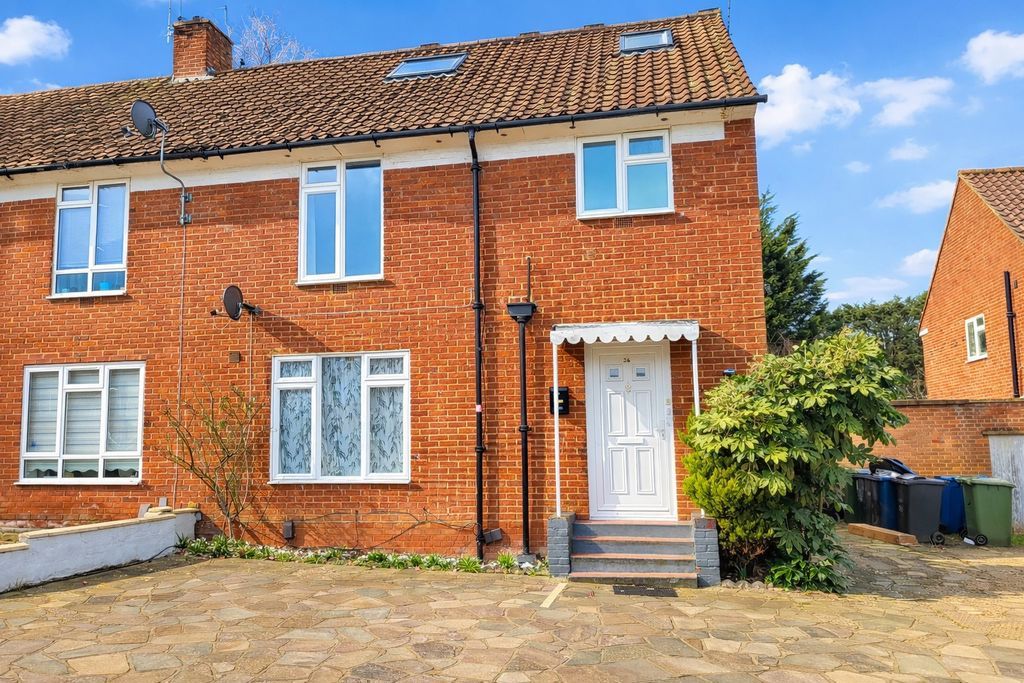 Property photo 1 of 9 Photo 9