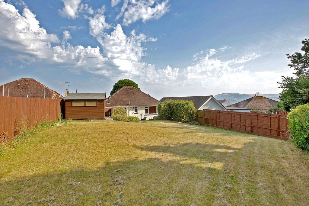 Property photo 3 of 13
