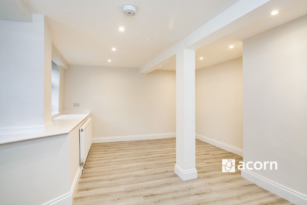 Property photo 3 of 10 6E8d14Ad-9Ab5-F01...