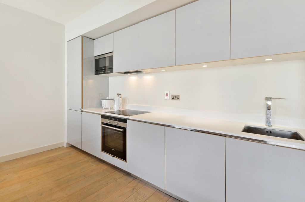 Property photo 2 of 12 970522