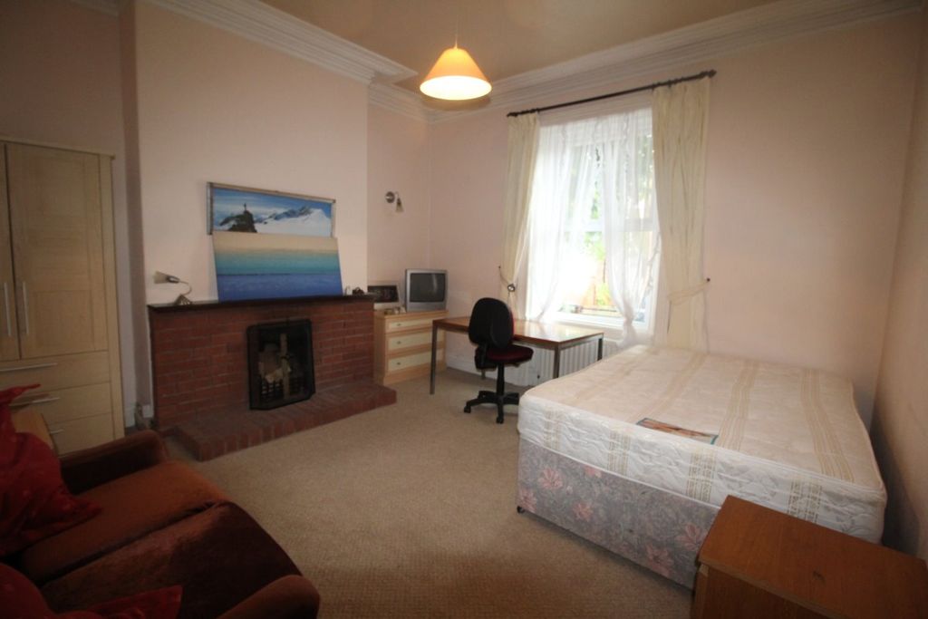 Property photo 2 of 15 Gallery