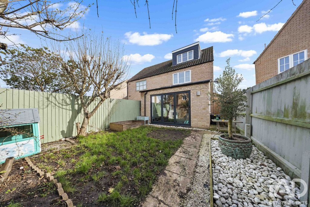 Property photo 2 of 22