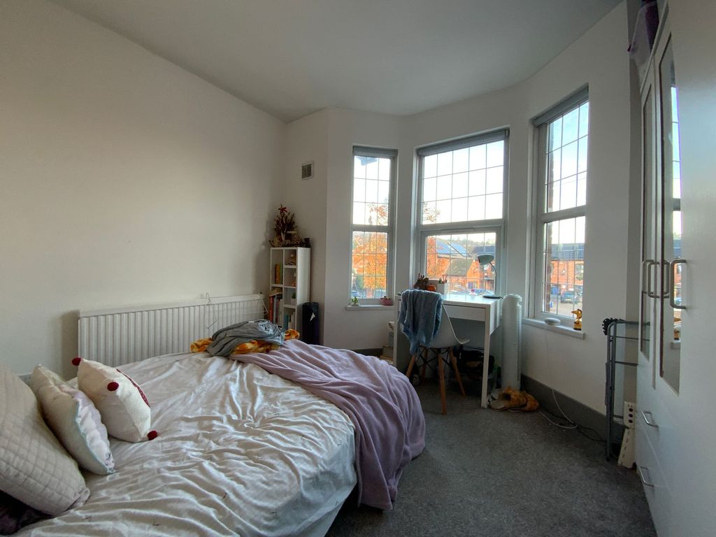 Property photo 3 of 11 Bedroom 3