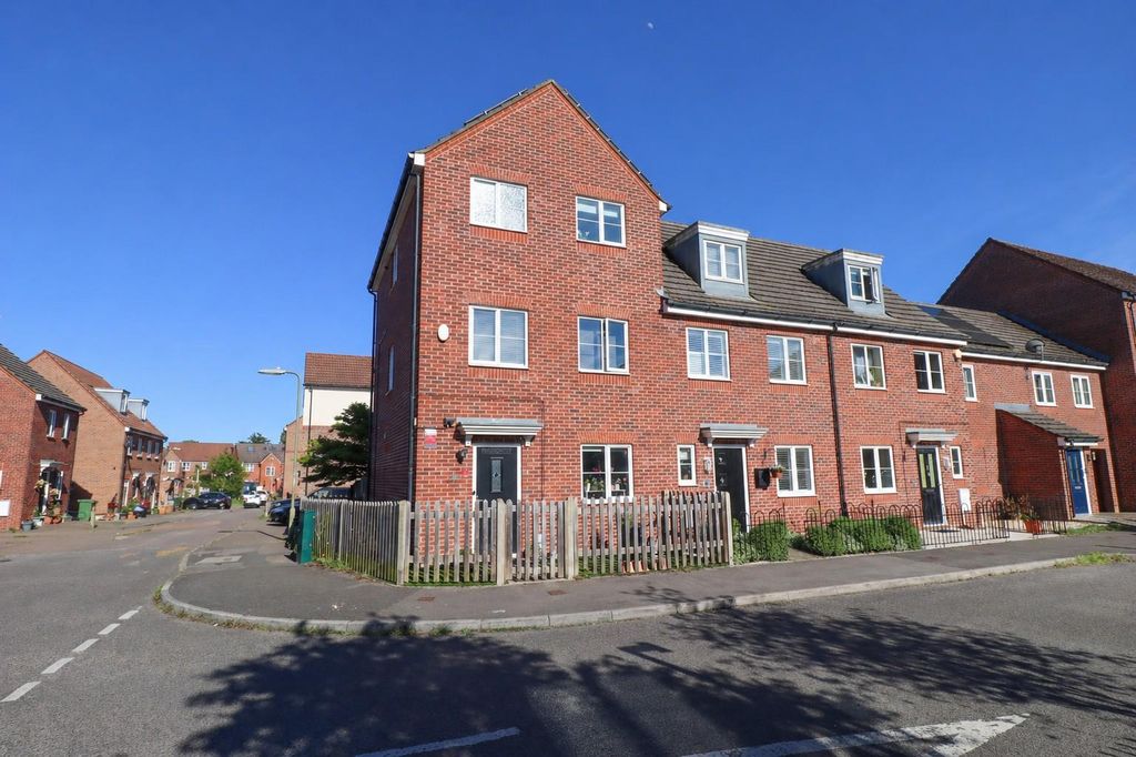 Property photo 1 of 13 Front