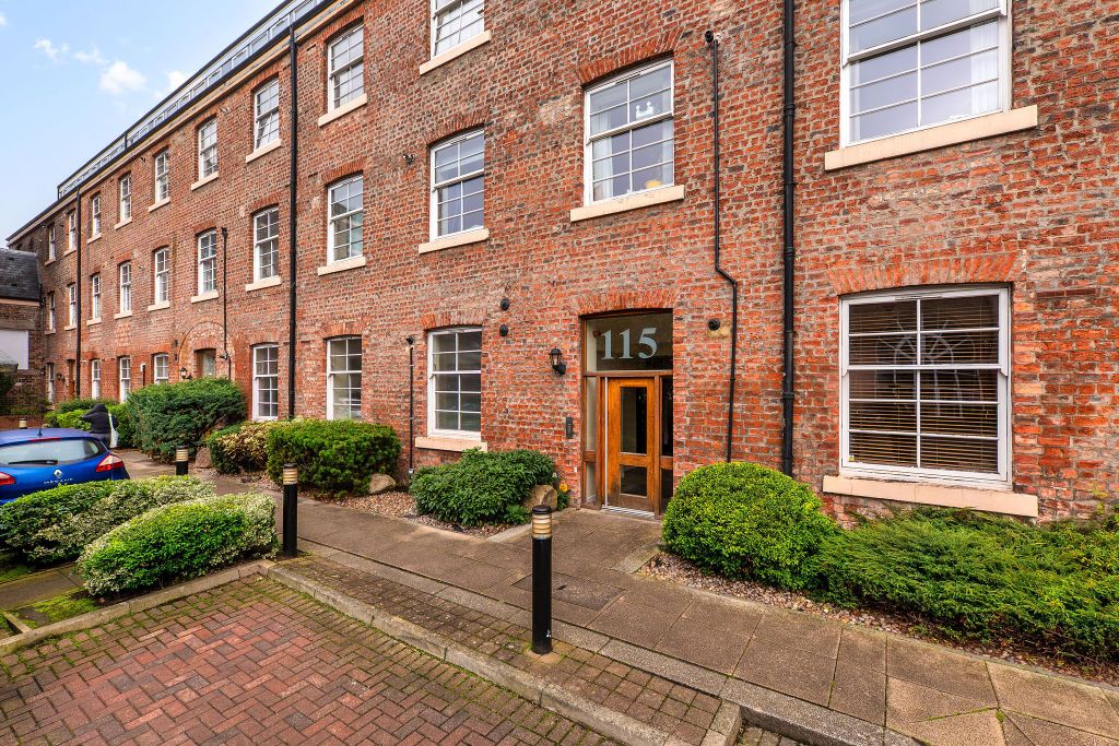 Property photo 1 of 31