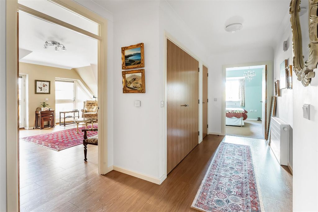 Property photo 2 of 26 Flat-39-Bethel-Court-20.Jpg