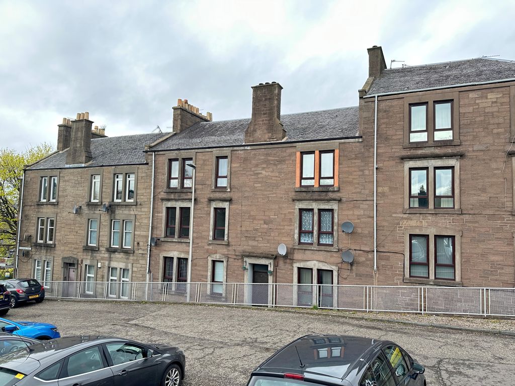 Property photo 3 of 9