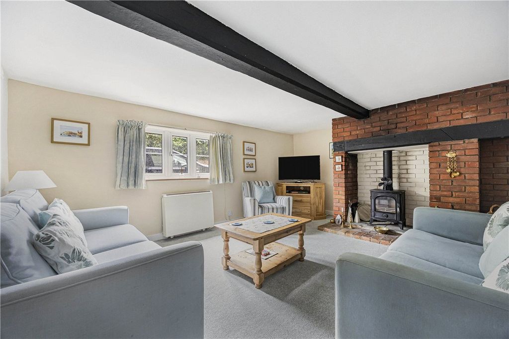 Property photo 3 of 18 Sitting Room