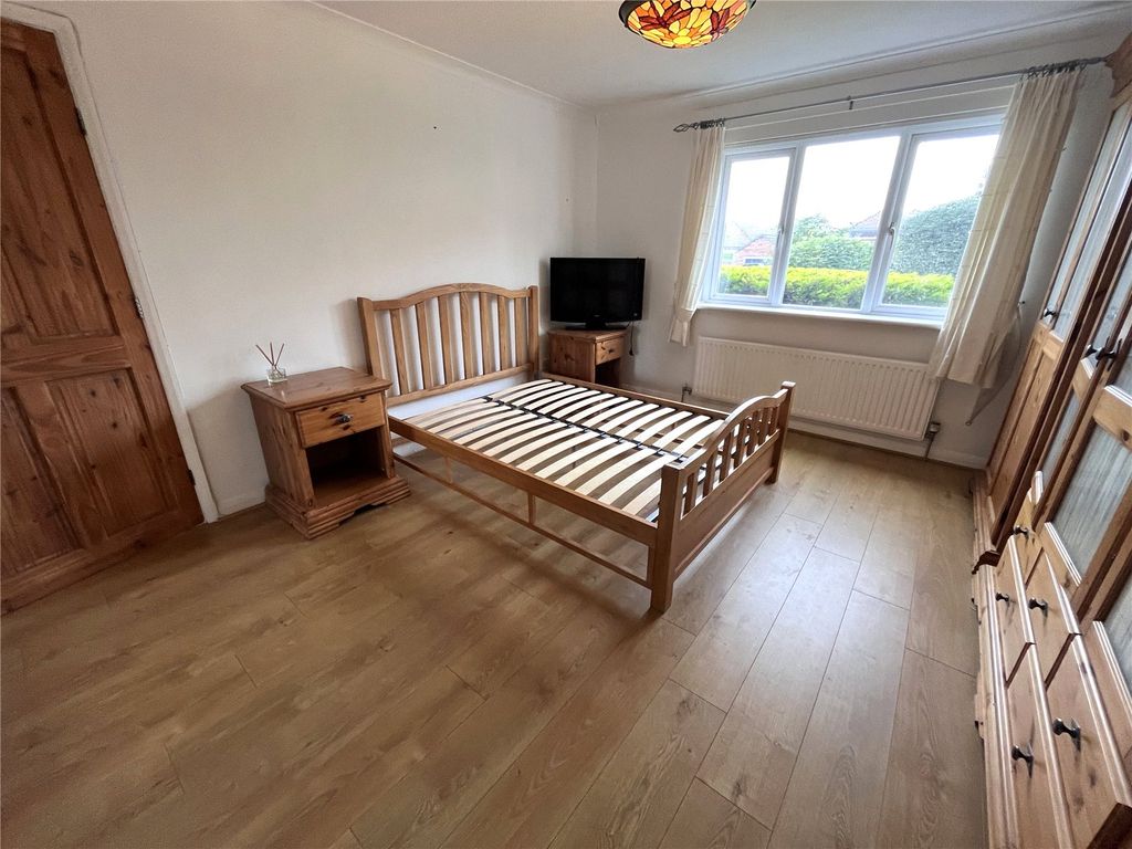 Additional image 10 of 3 bed bungalow for saleHampshire Drive, Pembroke Dock, Pembrokeshire SA72
