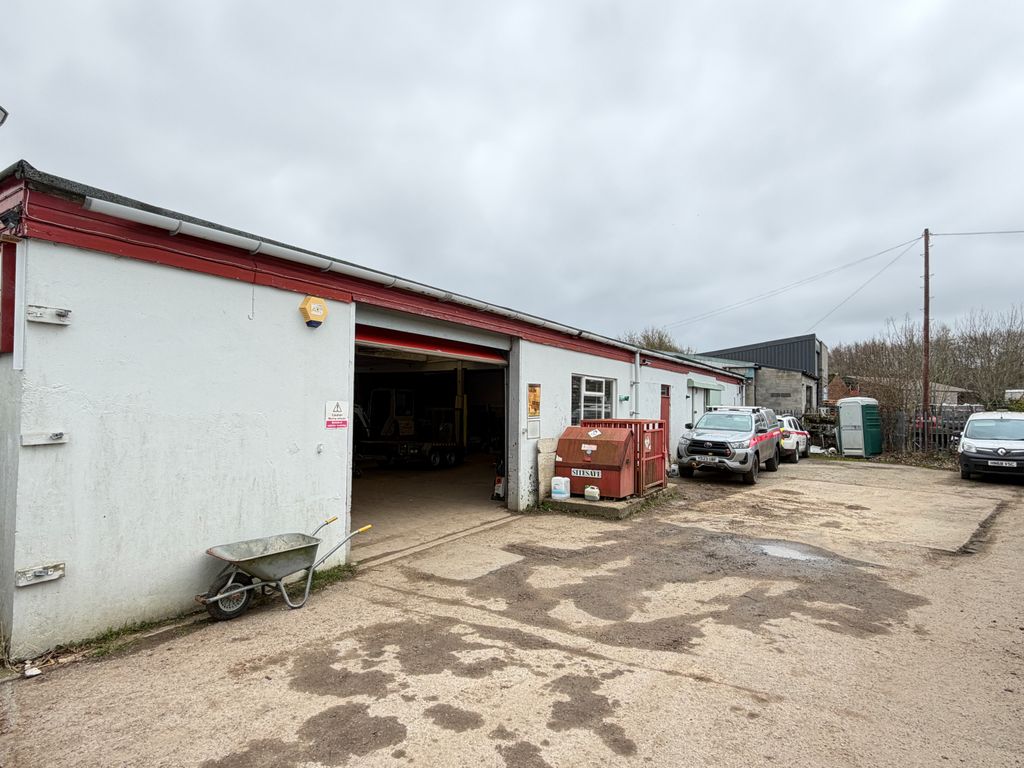 Property photo 3 of 13