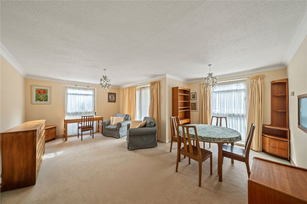 Property photo 1 of 14 Living Room