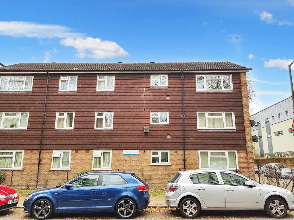 Property photo 1 of 6