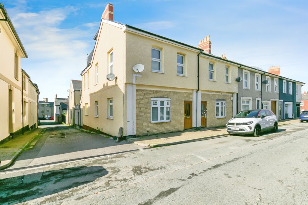Property photo 1 of 11