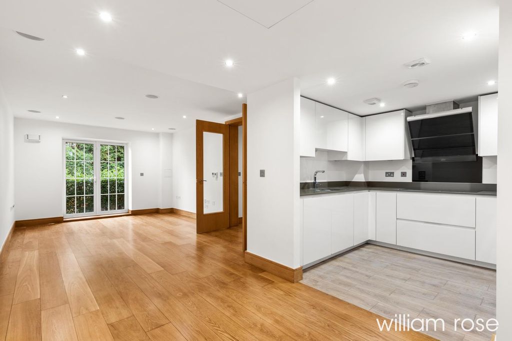 Property photo 2 of 14 Highbeamhouse_2.Jpg