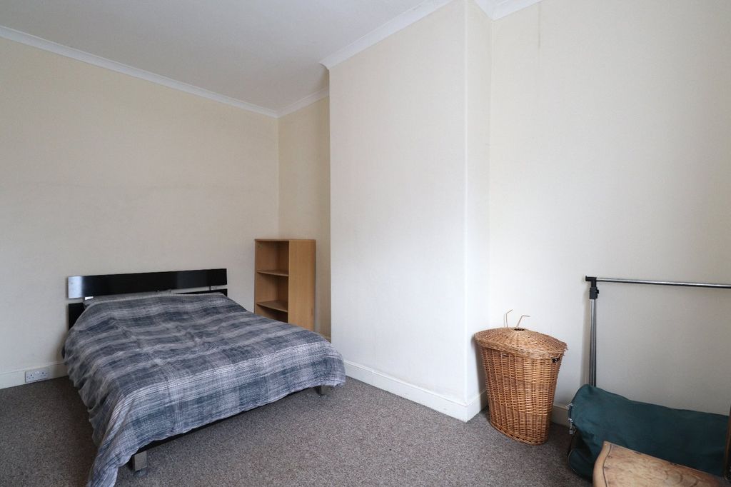 Property photo 3 of 5 Picture No. 04