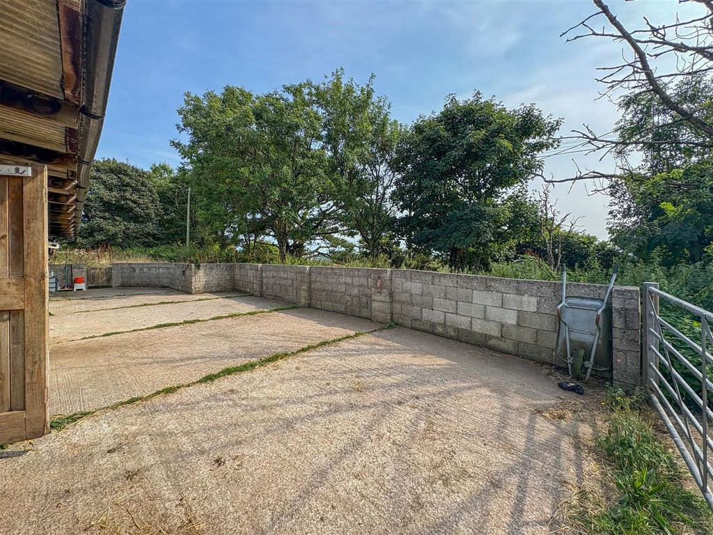 Property photo 3 of 16