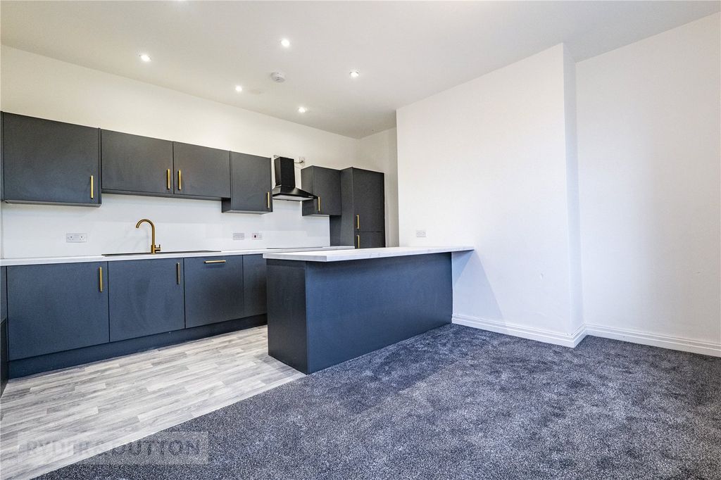 Property photo 2 of 18 Kitchen Diner