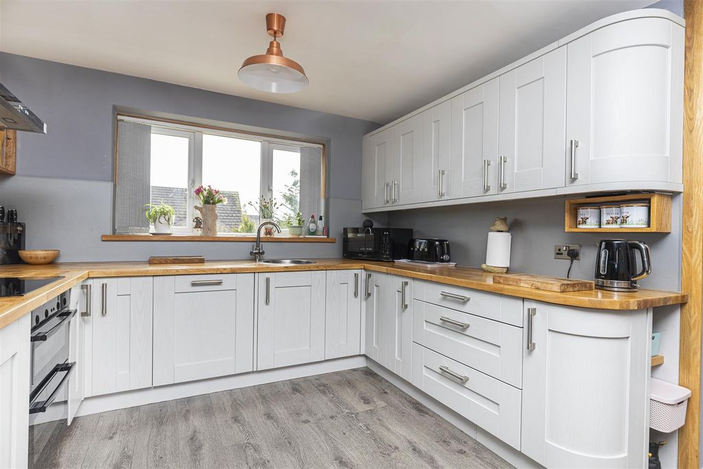 Property photo 3 of 55