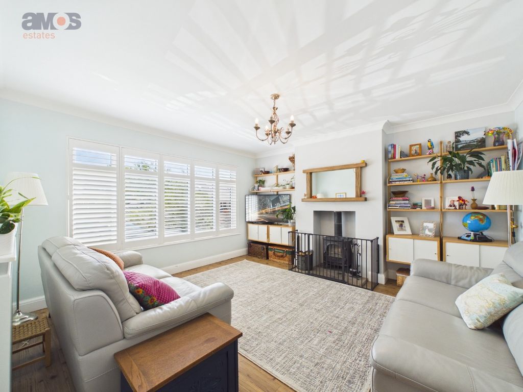 Property photo 3 of 20 5282673