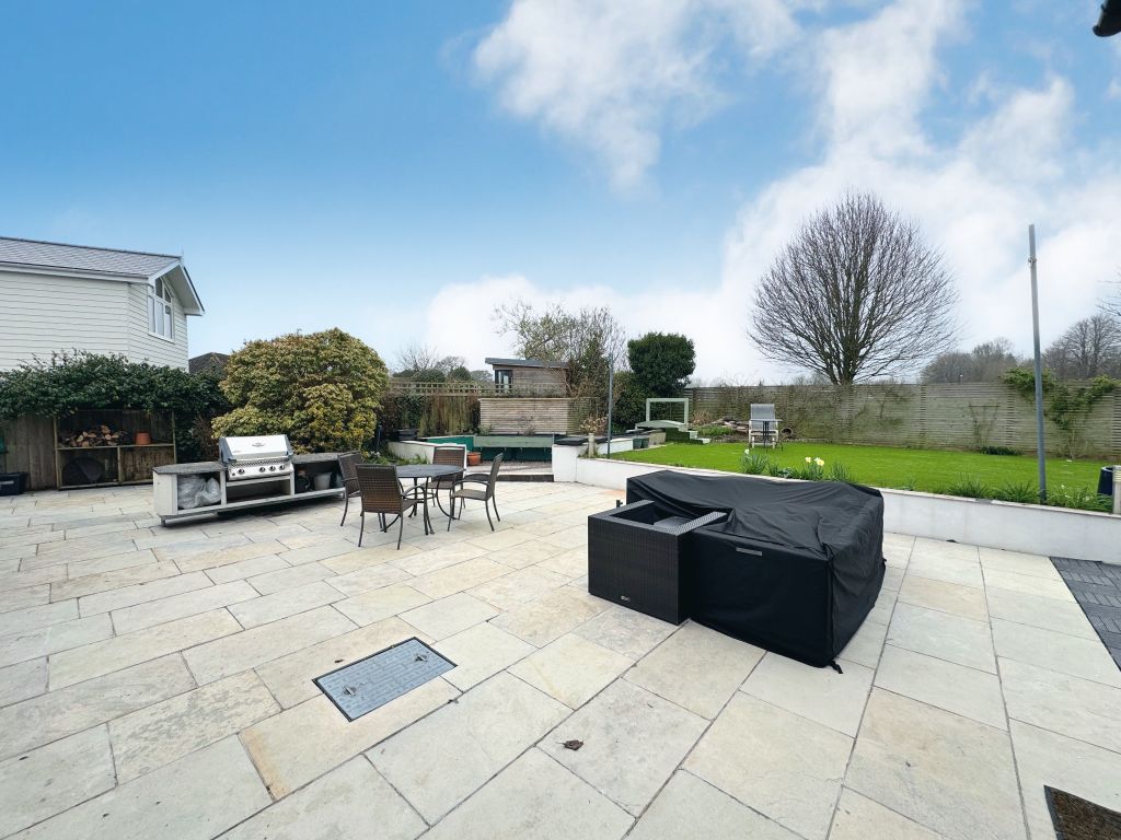 Property photo 3 of 23