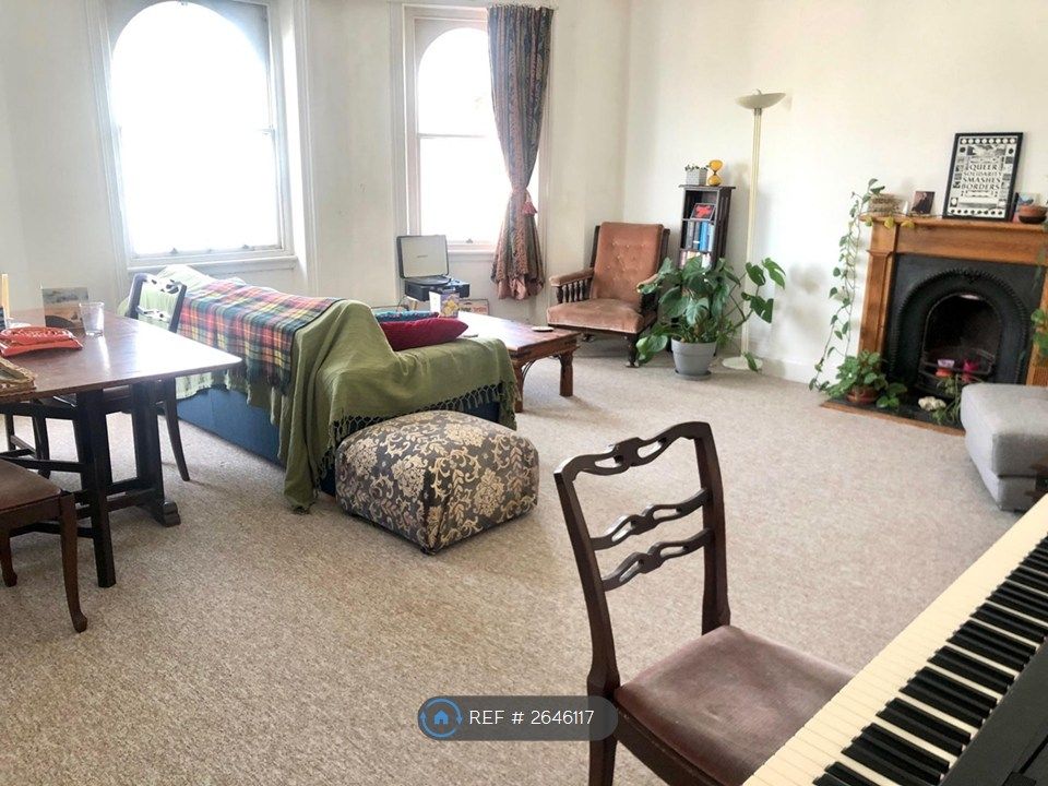 Property photo 2 of 22 Lounge