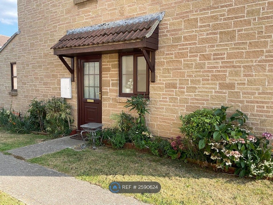 Property photo 1 of 2