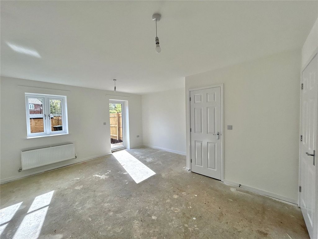 Property photo 3 of 10 Picture No. 05