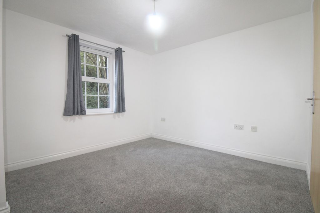 Property photo 3 of 7 Img_9124