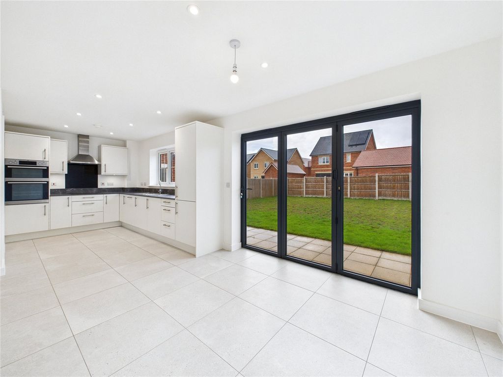 Property photo 3 of 15 Picture No. 06