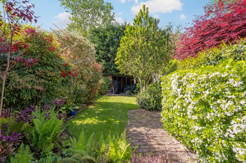 Property photo 3 of 18