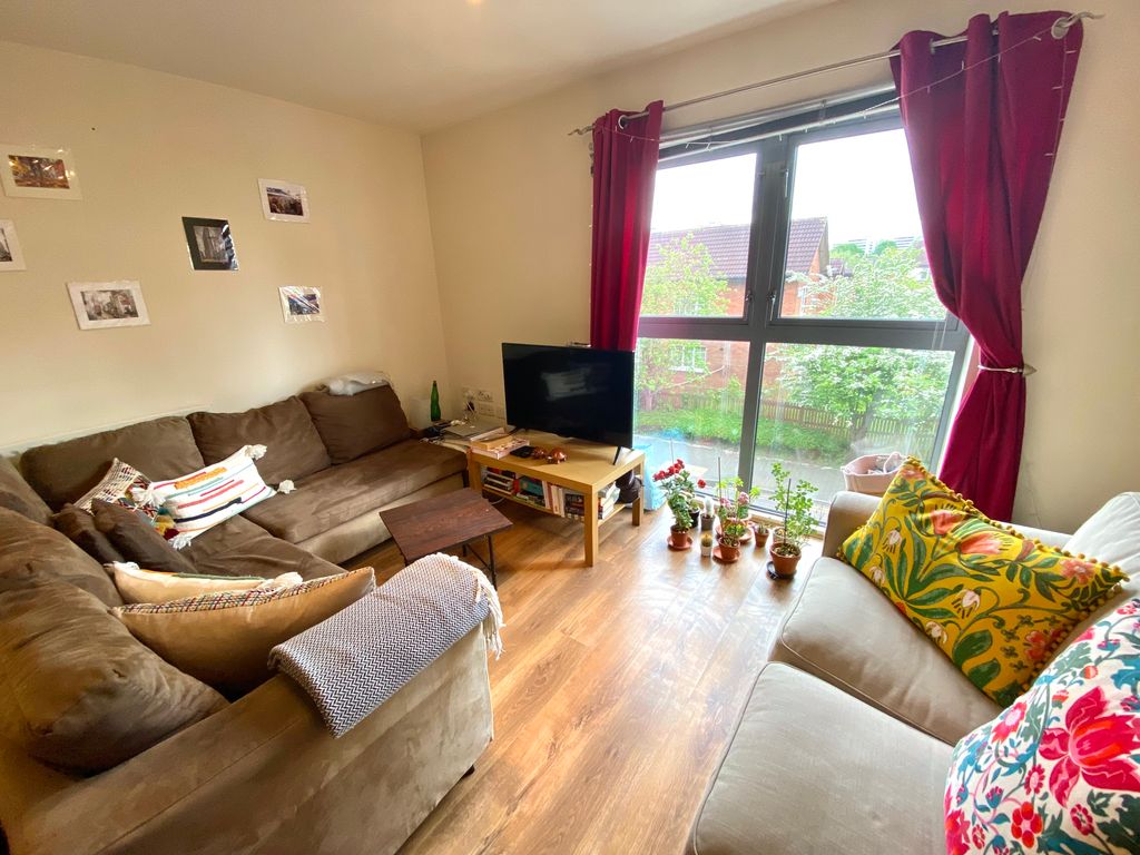 Property photo 2 of 4 Bedroom