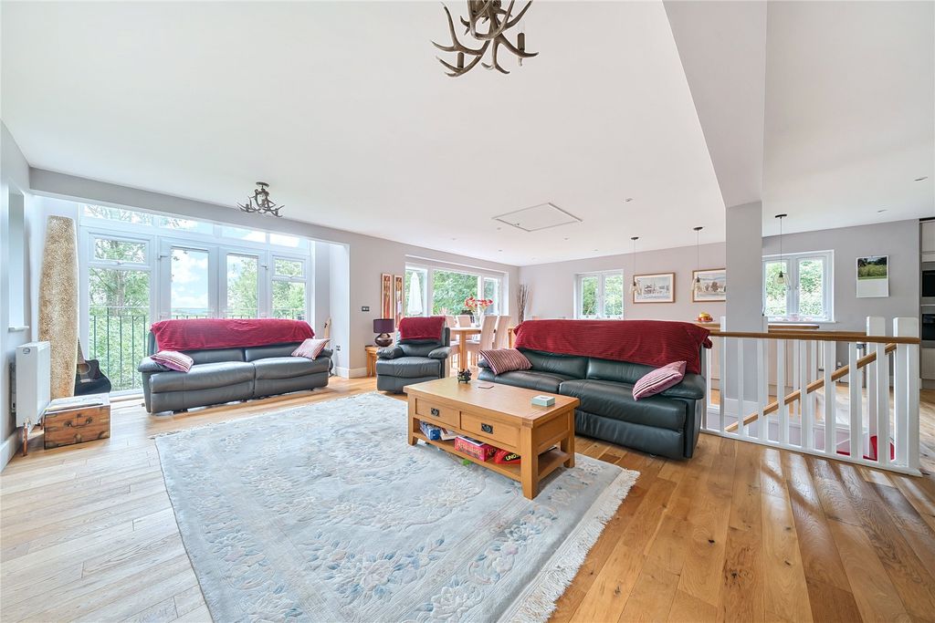Property photo 3 of 21 Picture No. 04