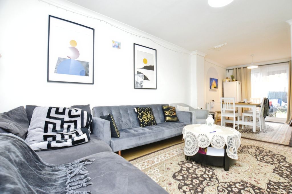 Property photo 3 of 19 Pbox-Img.Jpg