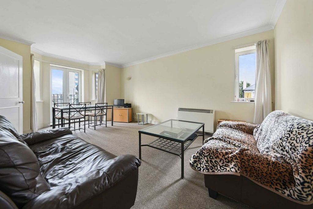 Property photo 2 of 6