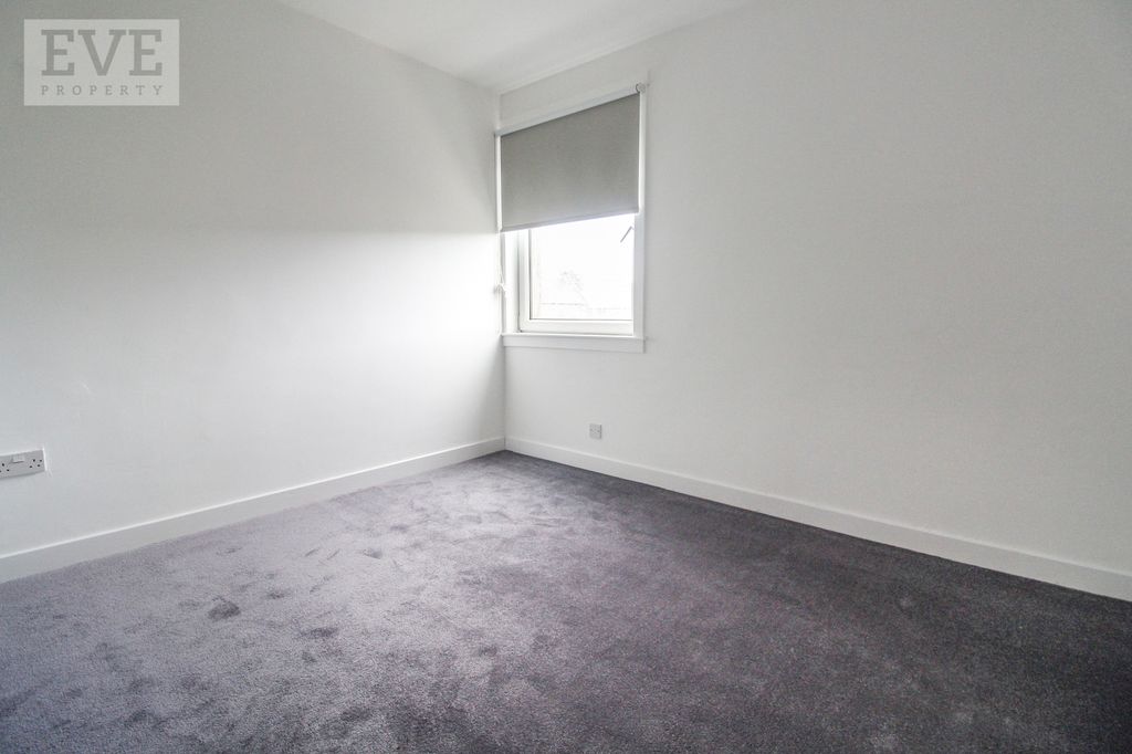 Property photo 3 of 8 Graham 7