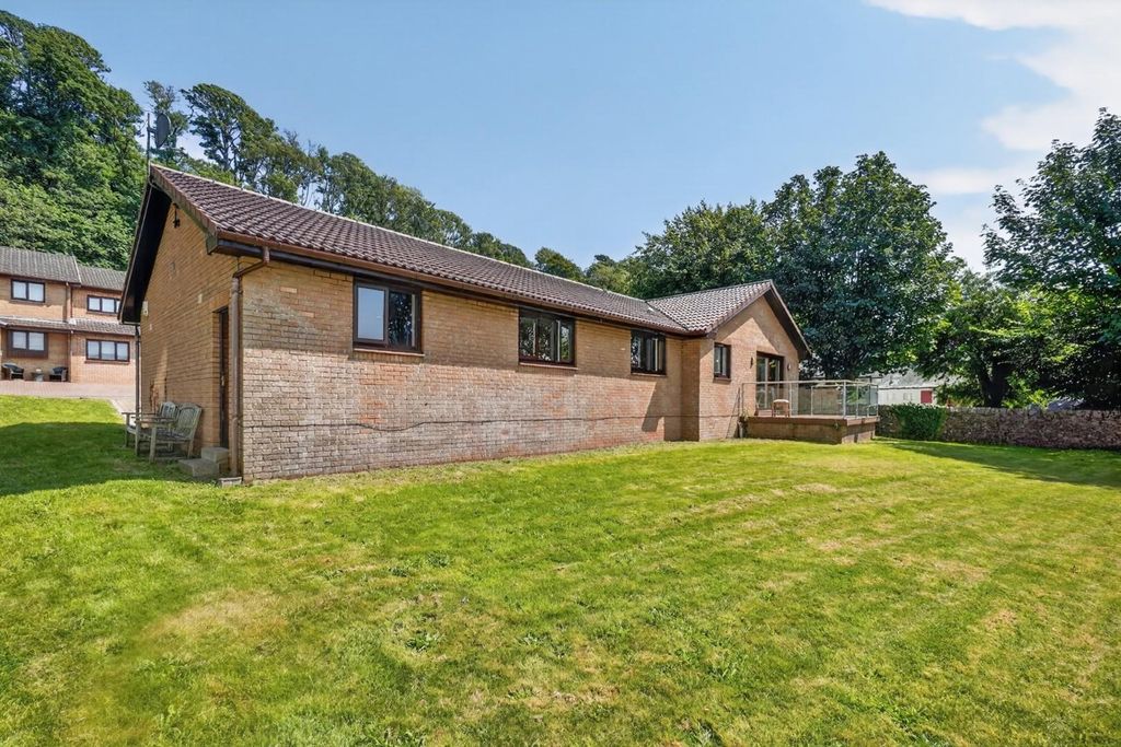 Property photo 1 of 28 4 Holmwood Court_ (28).Jpg