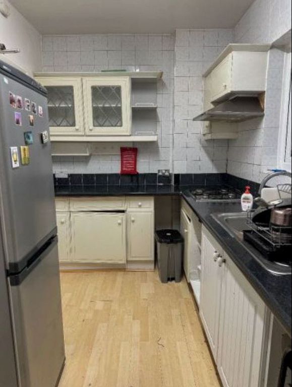 Property photo 3 of 5