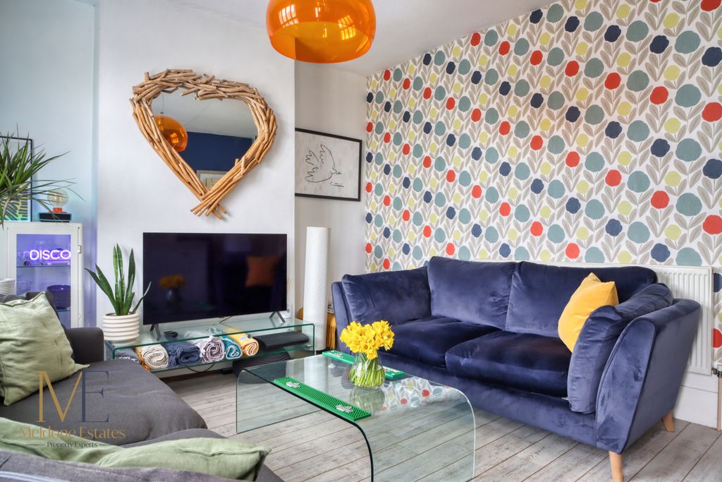 Property photo 1 of 30 Lounge_2