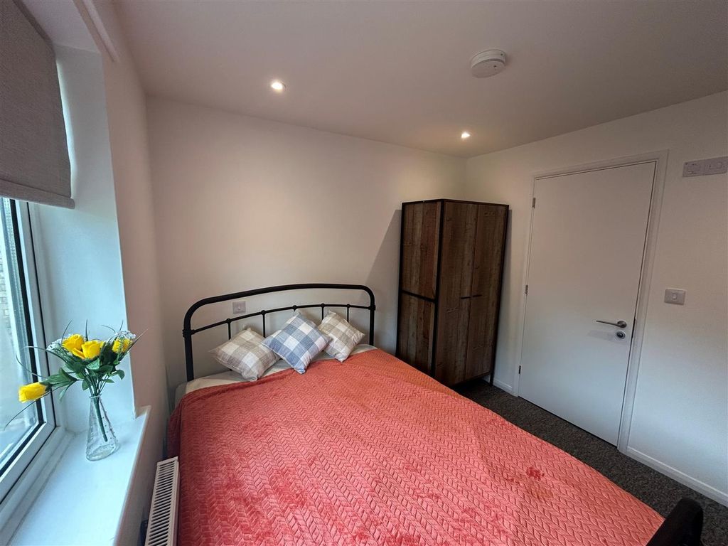 Property photo 1 of 7 3.Jpg