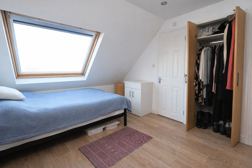 Property photo 3 of 5 Photo 4