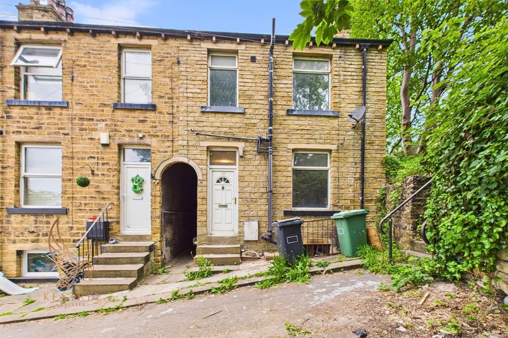 Property photo 2 of 27 35.Png