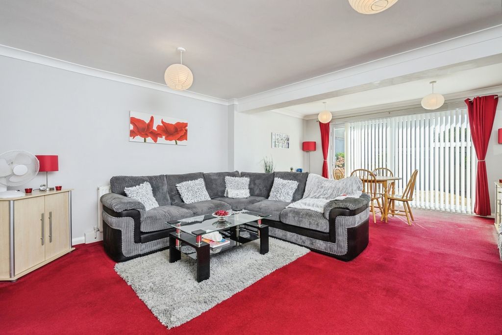 Property photo 3 of 21 Pbox-Img.Jpg