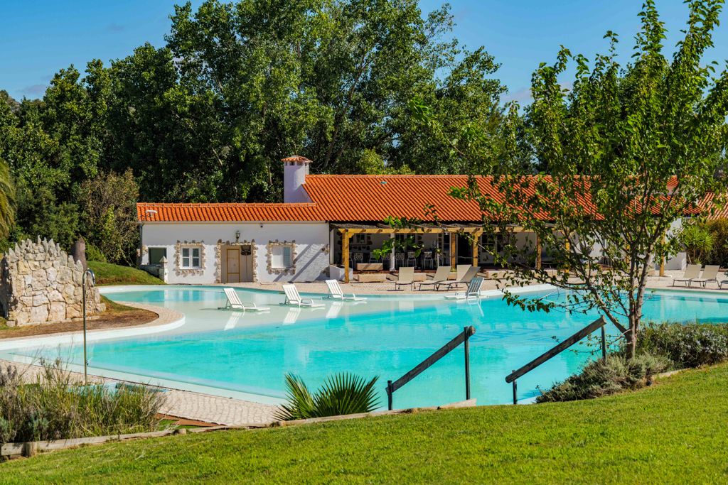 Property photo 1 of 48