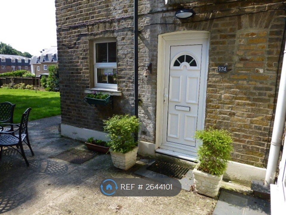 Property photo 3 of 7 Private Front Door